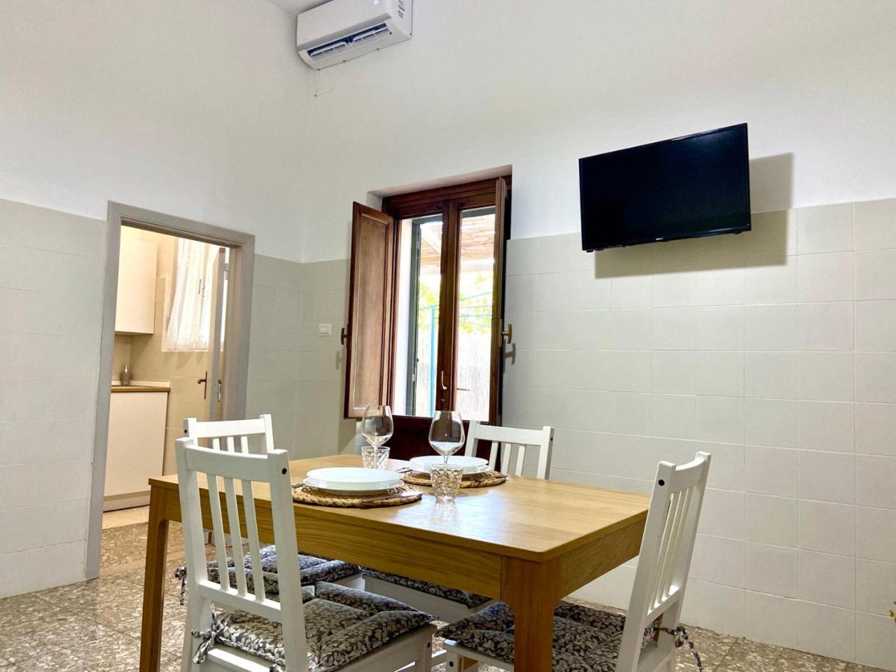 شقة La Casa Di Nina Surano المظهر الخارجي الصورة